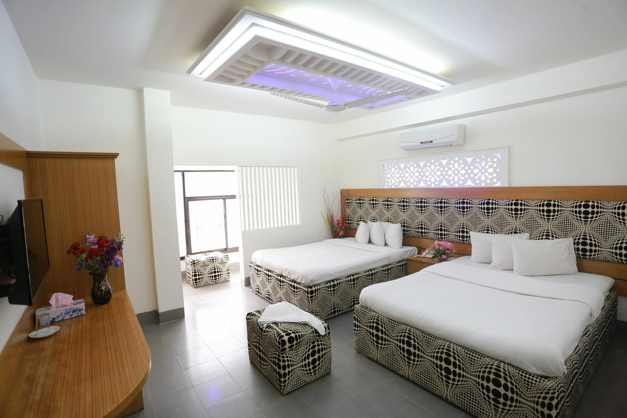 Nagar Valley Hotel Ltd. Dhaka Buitenkant foto